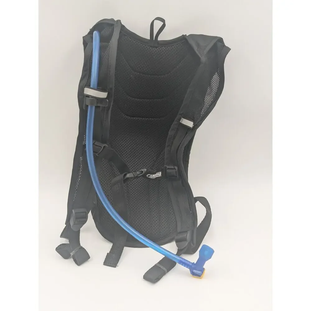 Camelbak Classic 2L Hydration Hiking Pack With Backpack Straps Black/Silver
